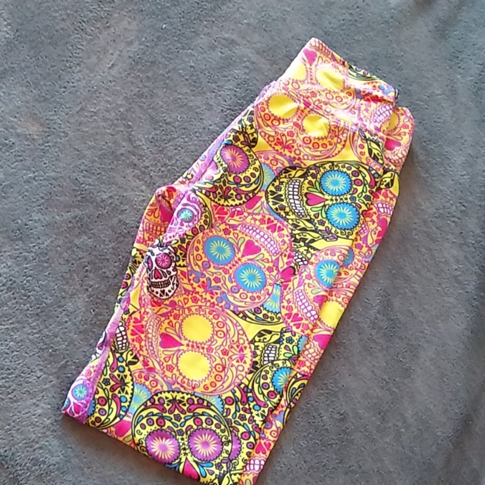 Day of the Dead athletic tights.